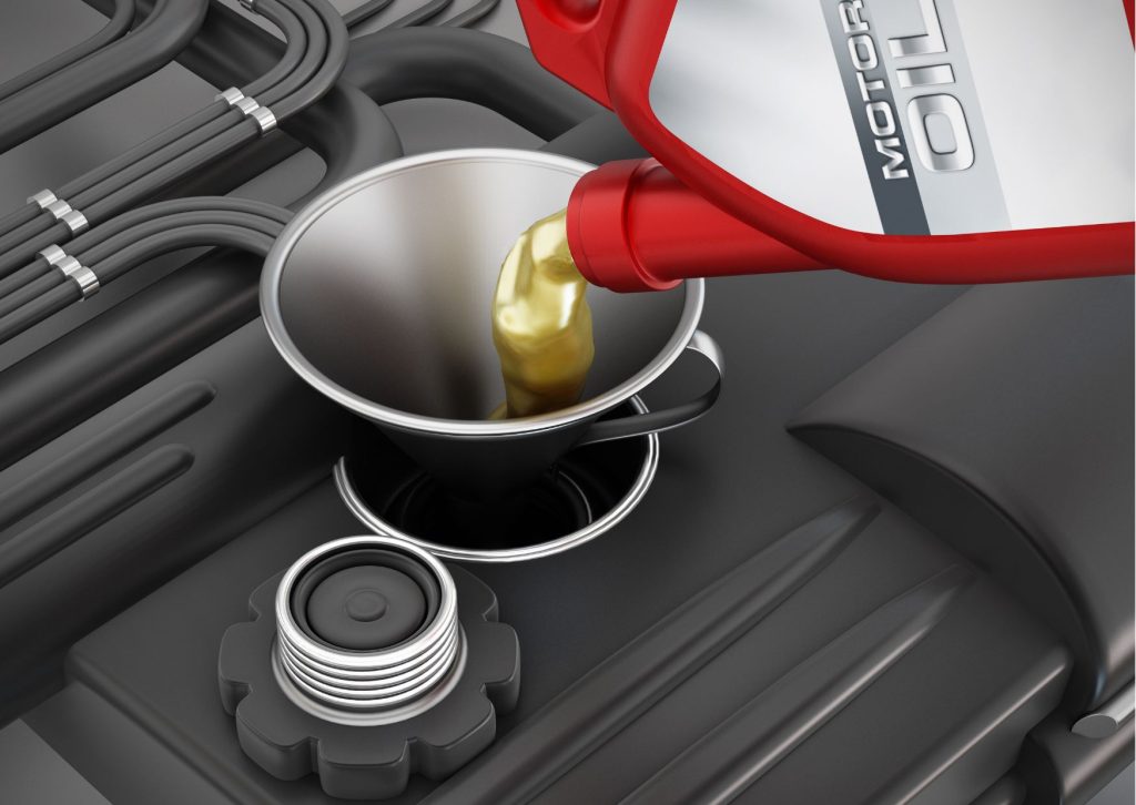 Xe ô tô cần được thay đúng loại dầu nhớt mới đảm bảo tuổi thọ