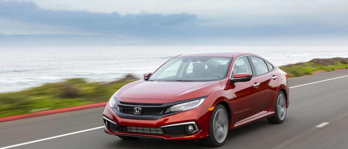 Những đồ vật cấm kỵ để trong ô tô khi đỗ xe dưới trời nắng