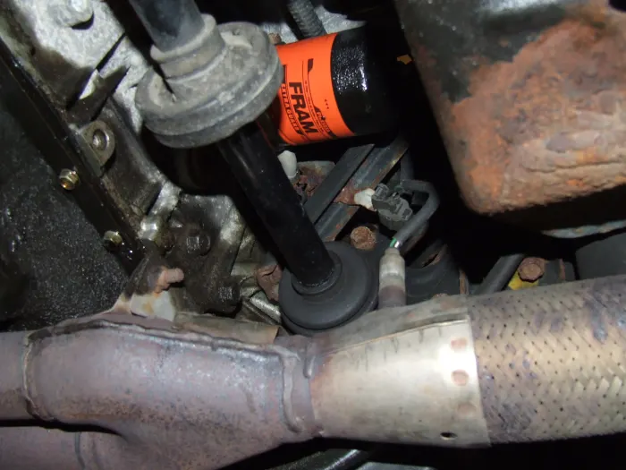 Nếu phát hiện cảm biến lưu lượng khí nạp bị lỗi biểu tượng đèn Check Engine sẽ bật sáng để thông bá